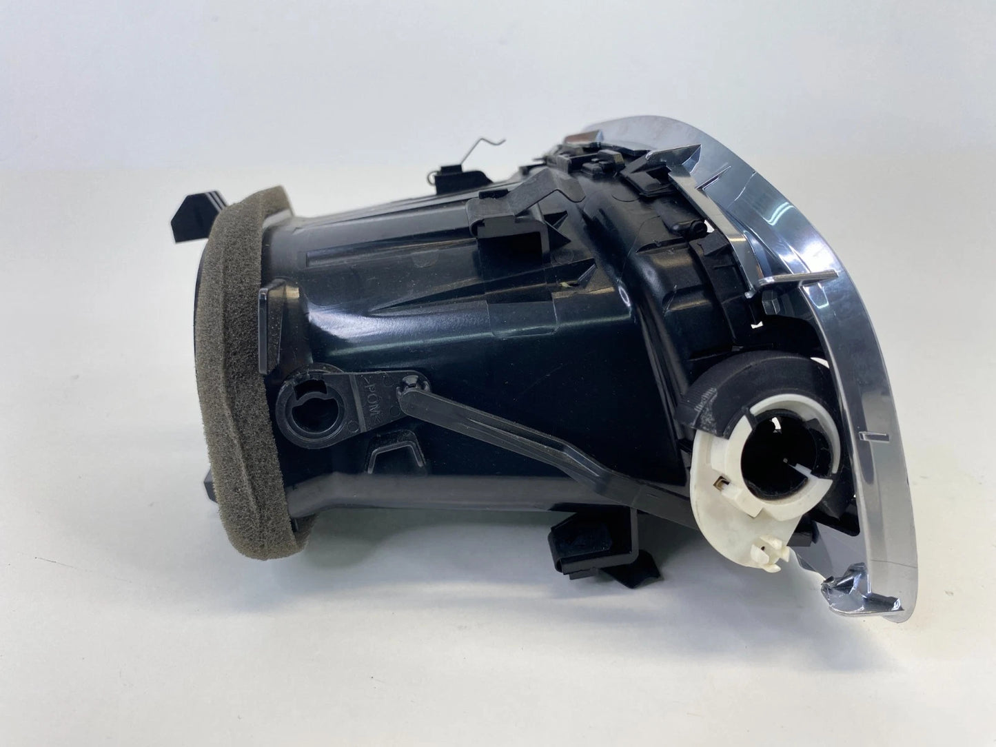 11-18 VOLVO S60 RIGHT PASSENGER SIDE DASH AC AIR VENT GRILLE OUTLET 30791696 OEM