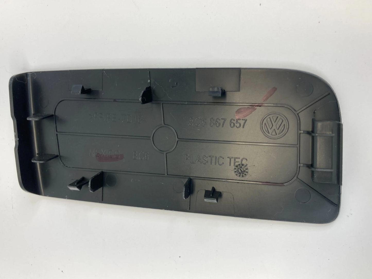 2011-2018 VOLKSWAGEN JETTA RL TAILLIGHT LAMP ACCESS COVER PANEL 5C6867657 OEM