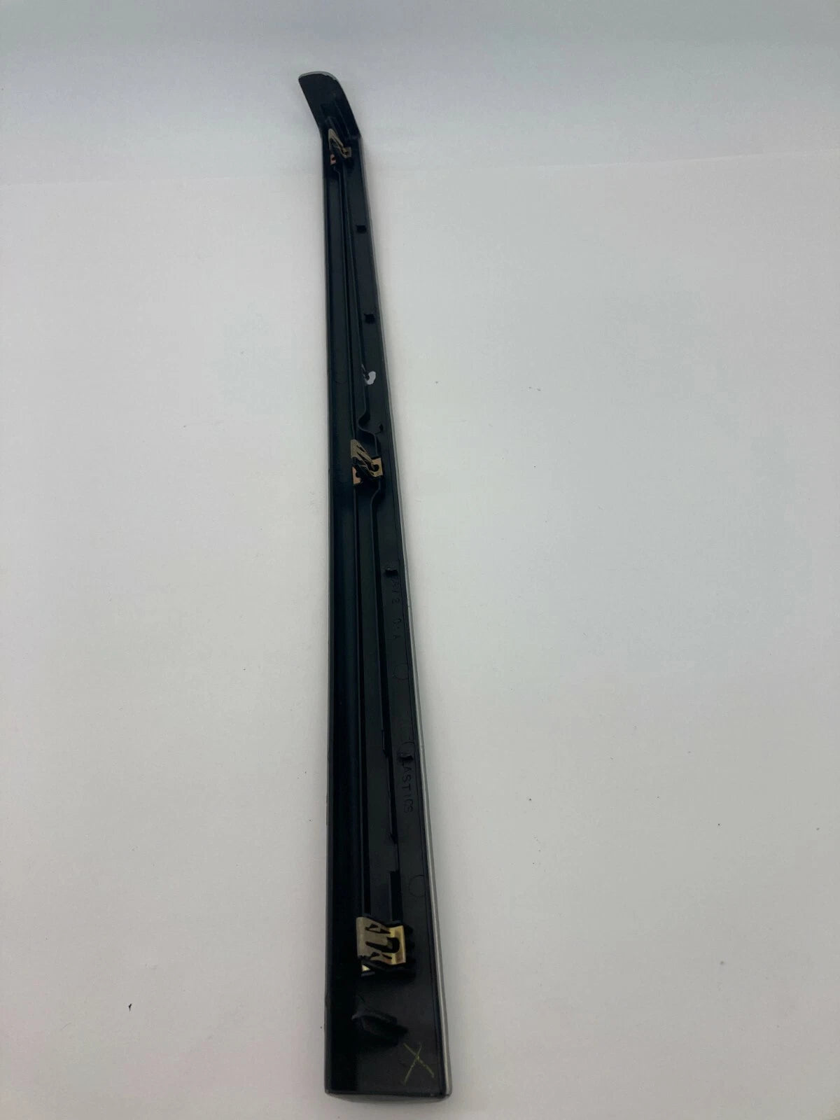 2005-2007 SATURN RELAY FRONT RIGHT PASSENGER SIDE DASH TRIM MOLDING PANEL OEM