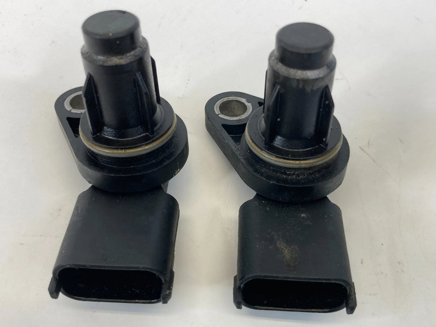 2012-2019 Kia Rio 1.6L L4 Engine Camshaft Position Sensor CPS 39350-2B030 OEM