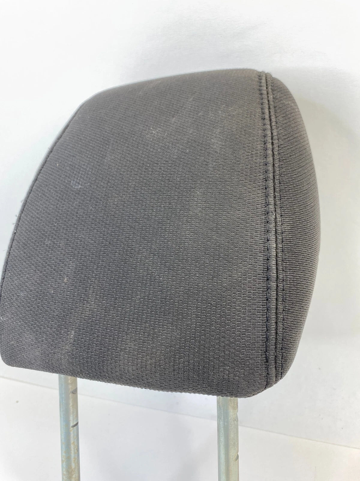2009-2012 CHEVROLET TRAVERSE FRONT RIGHT PASSENGER SIDE SEAT HEADREST HEAD REST