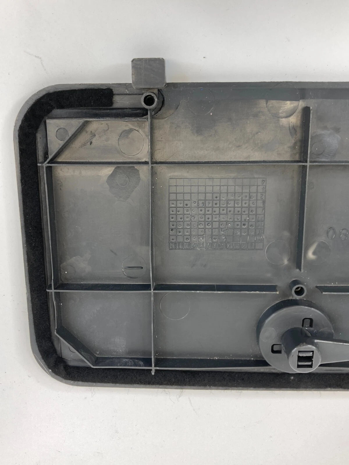 97-04 MITSUBISHI MONTERO SPORT REAR TRUNK LIFTGATE INTERIOR ACCESS COVER CAP OEM