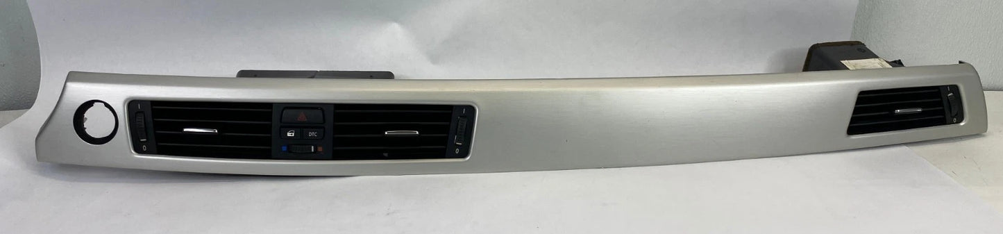 07 08 BMW 335XI CENTER DASH AIR VENT PANEL W/ LOCK DTC HAZARD SWITCH 64229151166