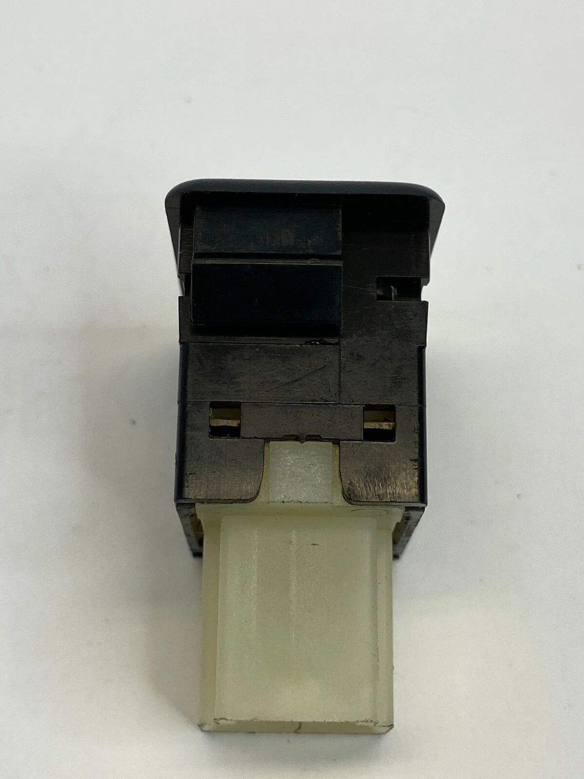 2007-2012 NISSAN ALTIMA SEDAN TRUNK LID RELEASE OPENER CONTROL SWITCH BUTTON OEM