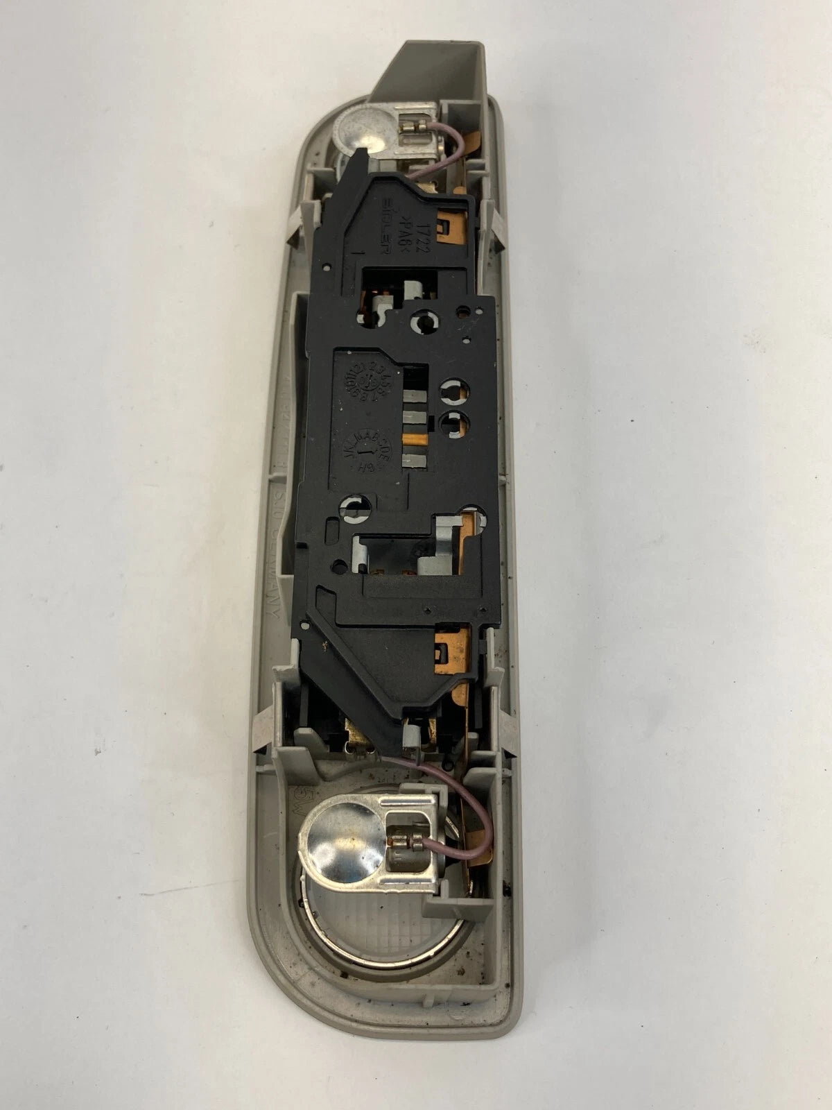 07 08 09 10 11 AUDI S6 A6 QUATTRO REAR DOME MAP LIGHT LAMP 4L0-947-111-B OEM