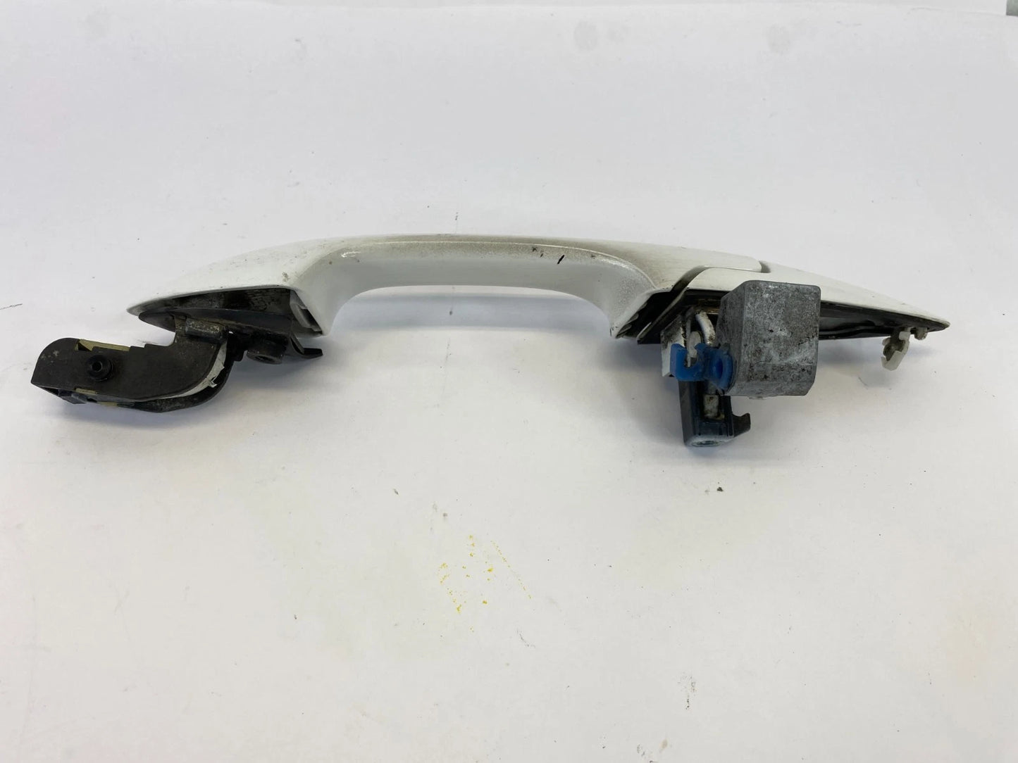 2005-2010 HONDA ODYSSEY FRONT RIGHT SIDE EXTERIOR DOOR HANDLE ASSEMBLY WHITE OEM