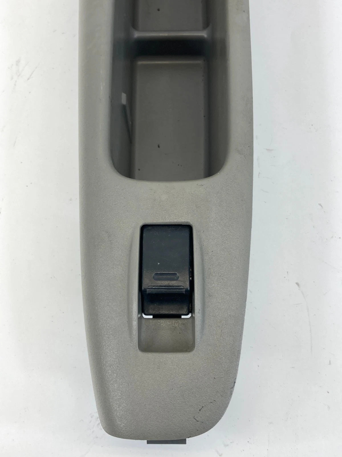 2002-2004 TOYOTA CAMRY REAR LEFT POWER WINDOW SWITCH BEZEL TRIM OEM 74272-AA010