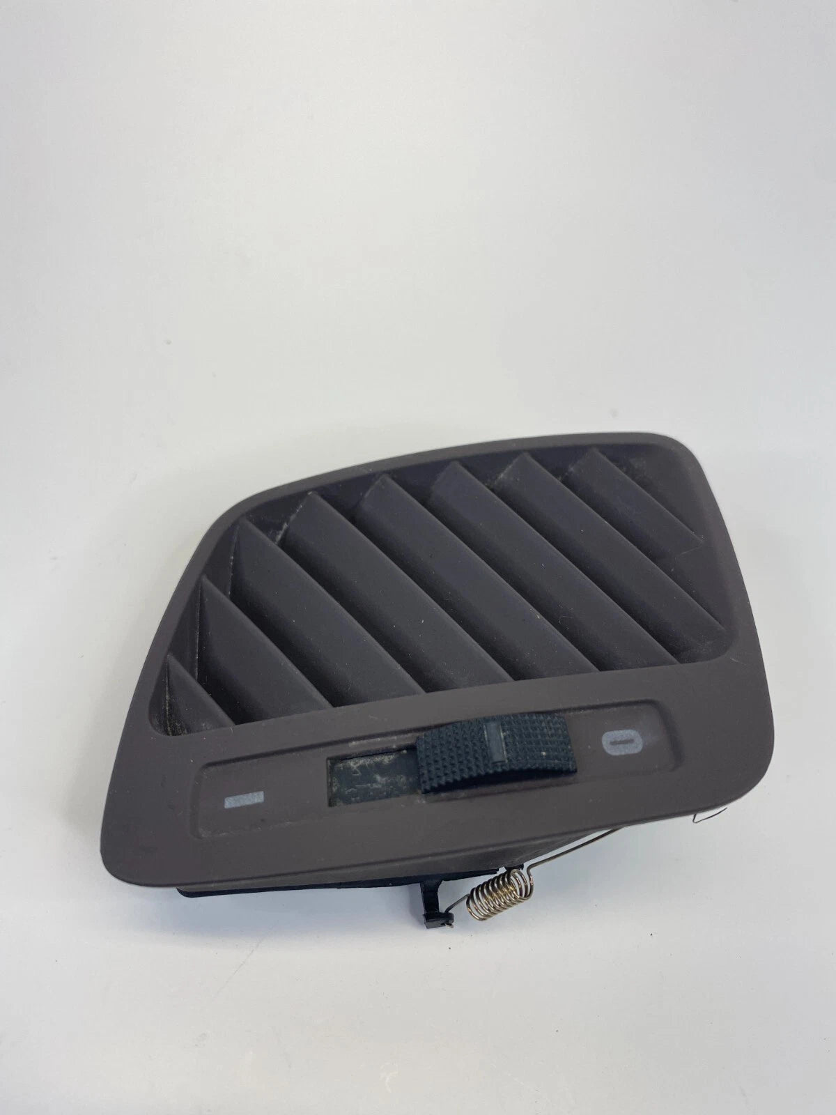 98-04 AUDI A6 QUATTRO RIGHT SIDE UPPER DASH AC AIR VENT GRILLE DEFROST 4B0819794