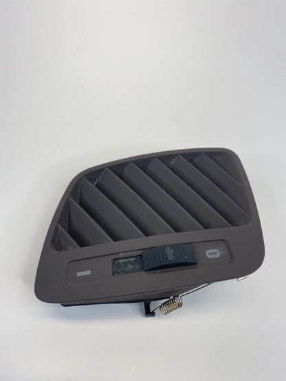 98-04 AUDI A6 QUATTRO RIGHT SIDE UPPER DASH AC AIR VENT GRILLE DEFROST 4B0819794