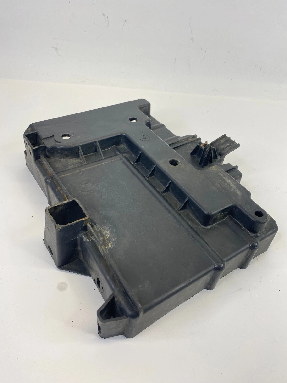 2009-2019 FORD FLEX LOWER BATTERY HOLDER HOLD DOWN TRAY PLASTIC 8G13-10723-AL