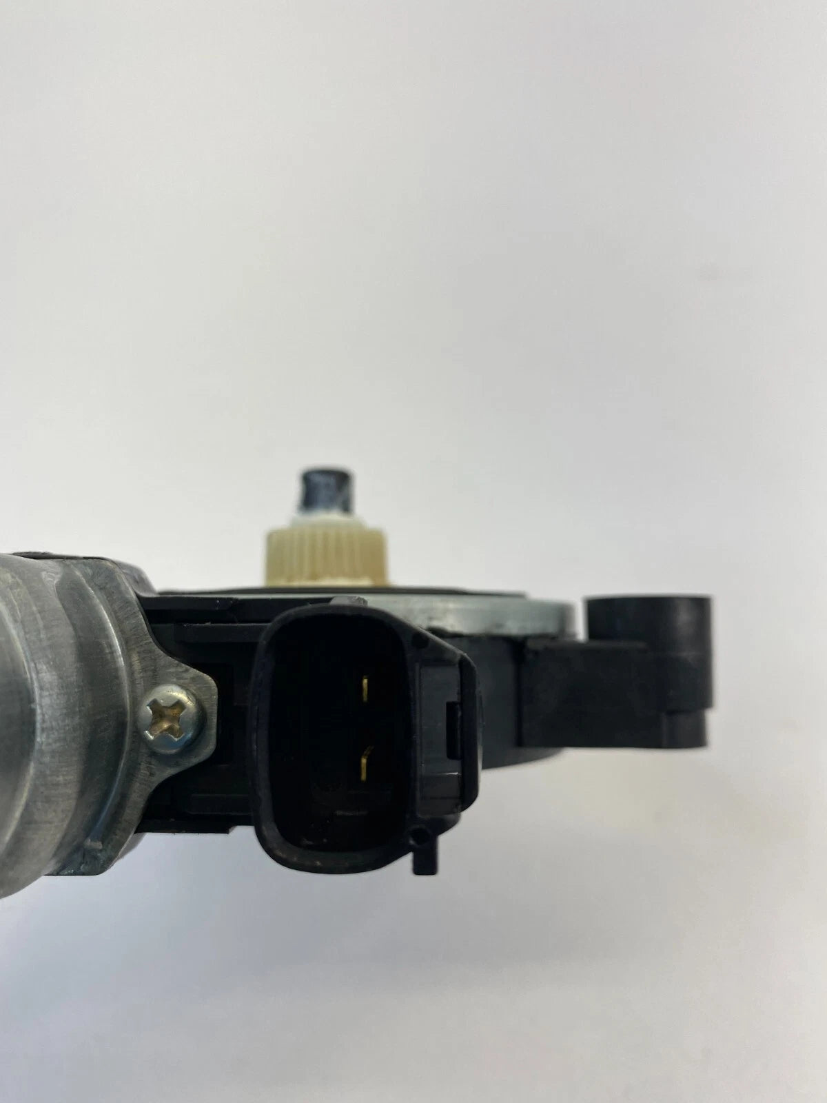 15 16 17 18 HYUNDAI SONATA REAR LEFT SIDE DOOR POWER WINDOW MOTOR 82450-C1000