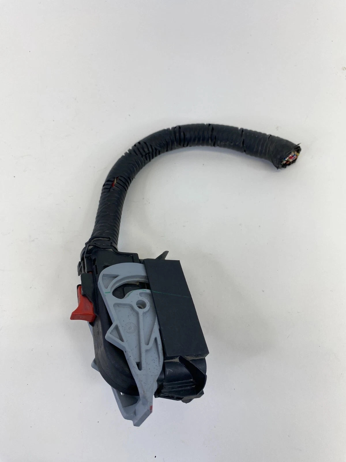 10-12 Hyundai Santa Fe 4WD AT ABS Anti-Lock Brake Cable Plug Connector 13598002