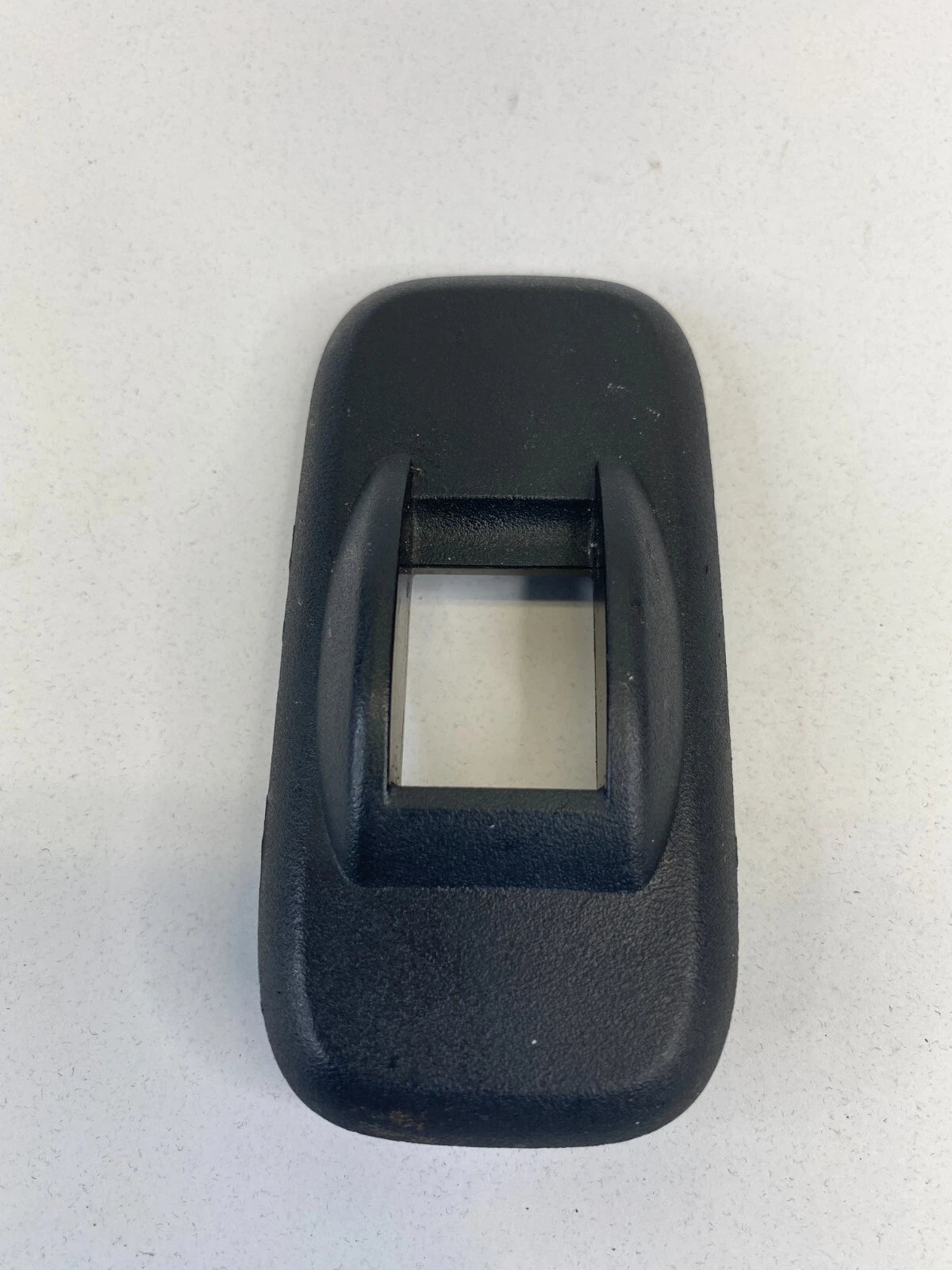 2005-2008 SAAB 9-7X REAR RIGHT SIDE WINDOW SWITCH TRIM BEZEL 800983 OEM
