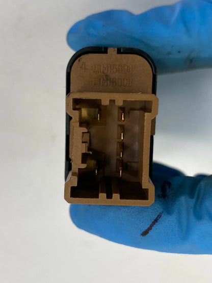 2004 2005 Honda Pilot EX SUV 4-DR Front Left Heated Control Switch Assembly OEM