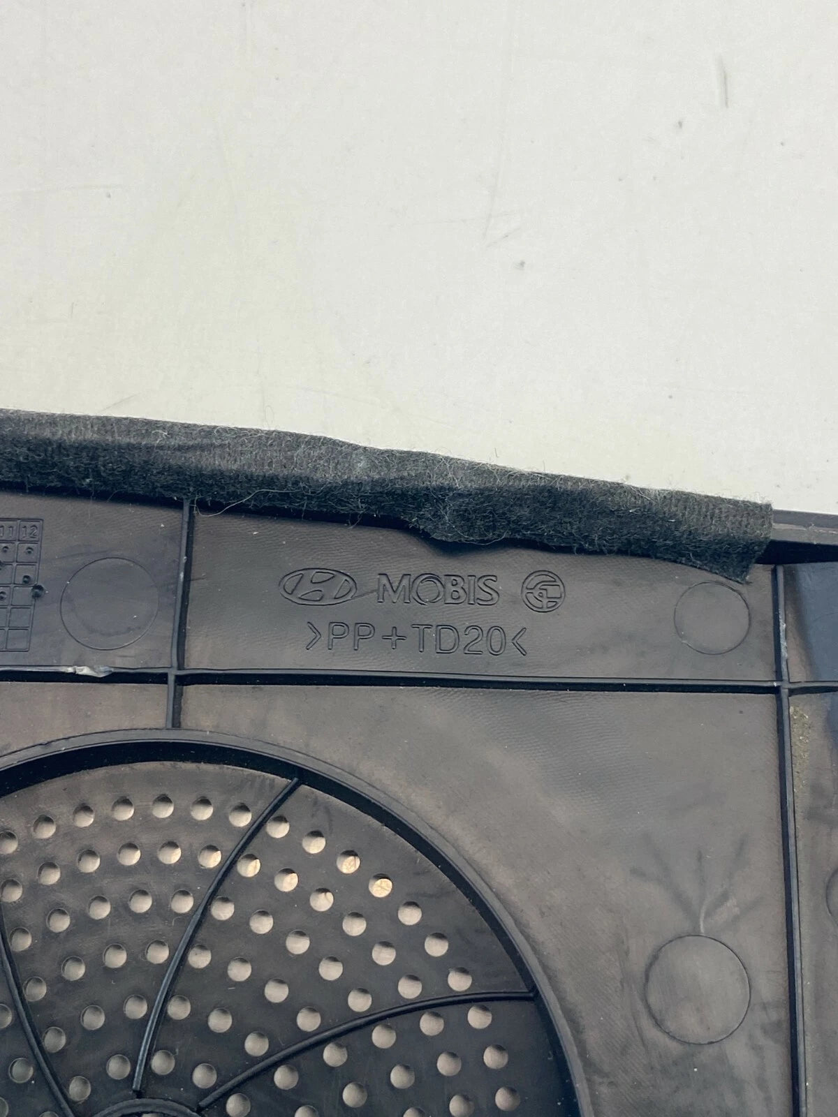 2011-2014 HYUNDAI SONATA DASH RIGHT PANEL SPEAKER COVER TRIM BEZEL 84726-3S100