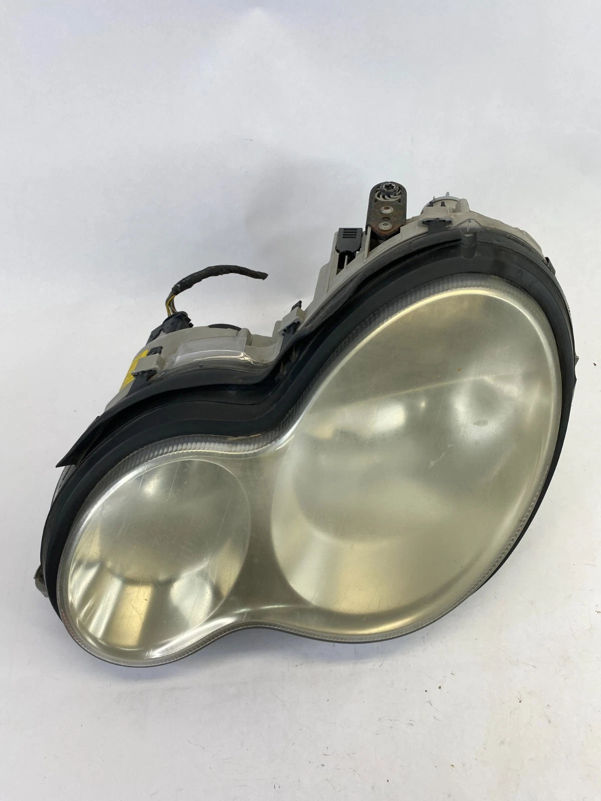 2001-2005 MERCEDES C240 LEFT DRIVER SIDE HALOGEN HEADLIGHT ASSEMBLY OEM