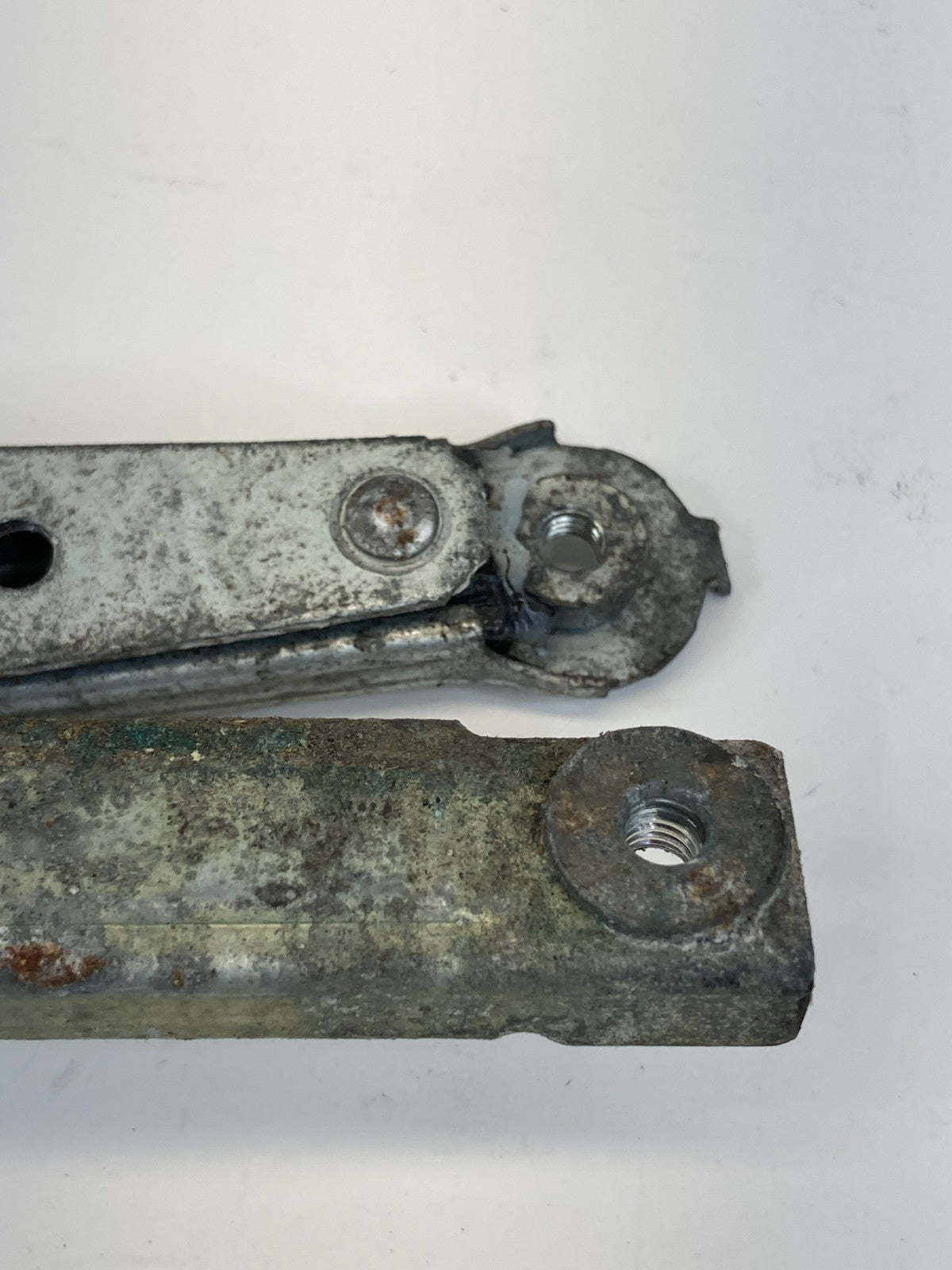 2005-2010 Scion tC Front Left Driver Power Window Motor Regulator 8572058010