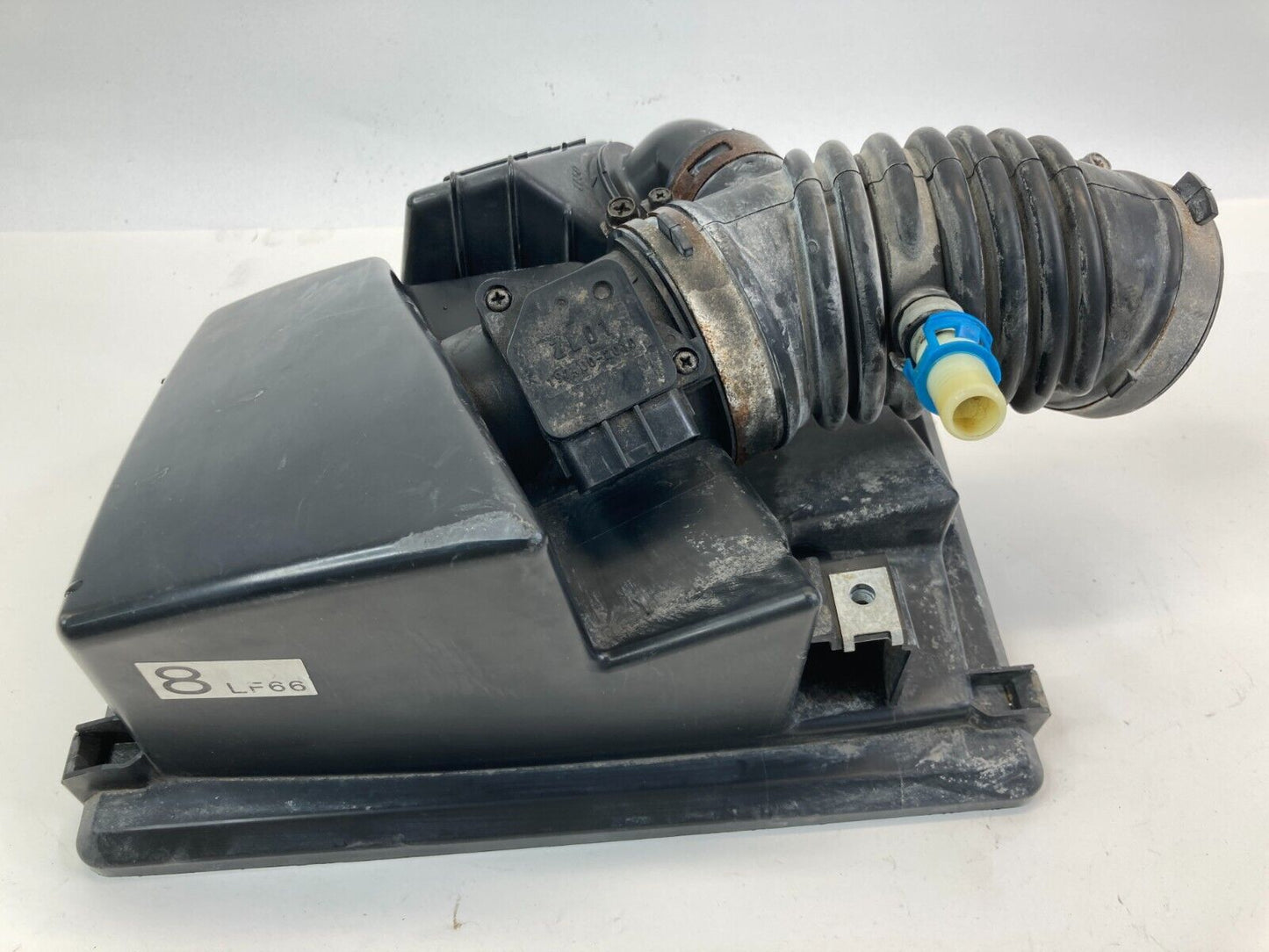 2004-2009 Mazda 3 Mazda3 Upper Air Intake Cleaner Box W/ Air Hose Duct Tube OEM