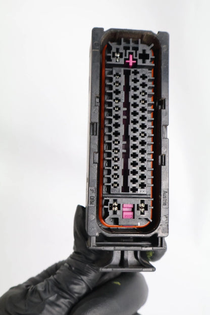 2012-2015 VOLKSWAGEN PASSAT FRONT ABS BRAKE MODULE HARNESS CONNECTOR 7L0-973-047