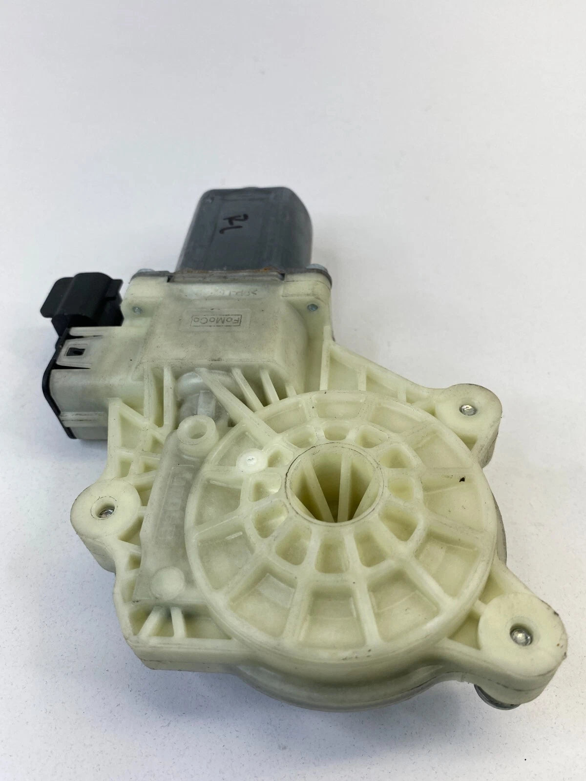 2012-2018 FORD FOCUS REAR LEFT SIDE DOOR POWER WINDOW MOTOR CM51A27001AE 2 PINS
