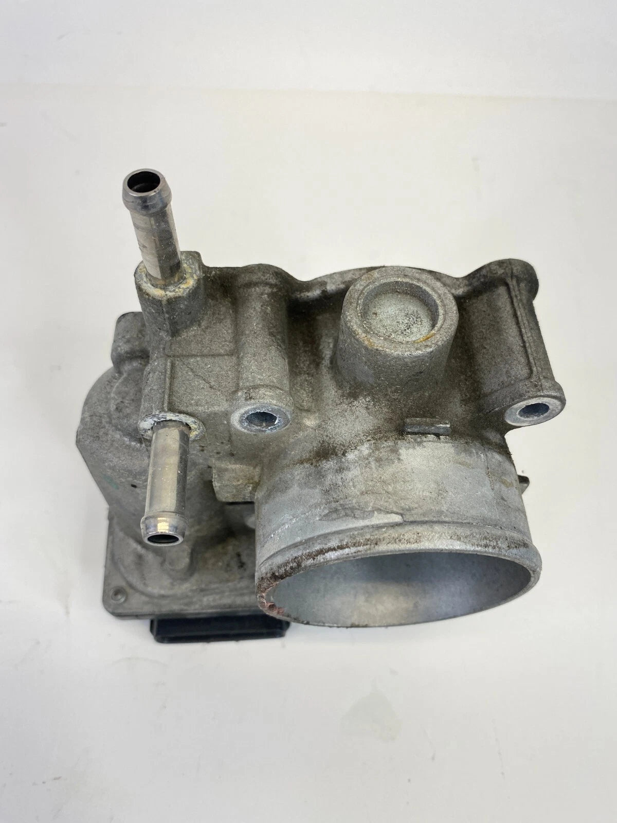 2010-2022 Toyota Prius 11-17 Lexus CT200h 1.8L L4 AT Throttle Body 22030-37060