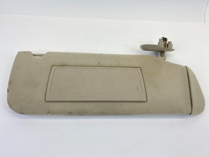 2003 2004 Chevrolet Avalanche 1500 Right Side Sunvisor Sun Visor Shade OEM