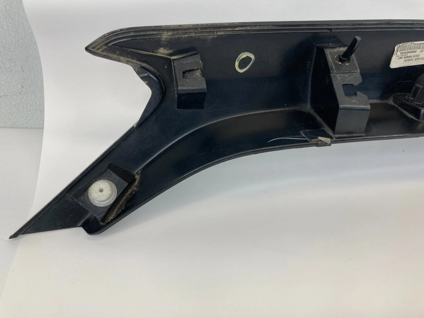 2013-2016 FORD FUSION SEDAN REAR TRUNK LID MOLDING TRIM FINISH PANEL DS73-F43404