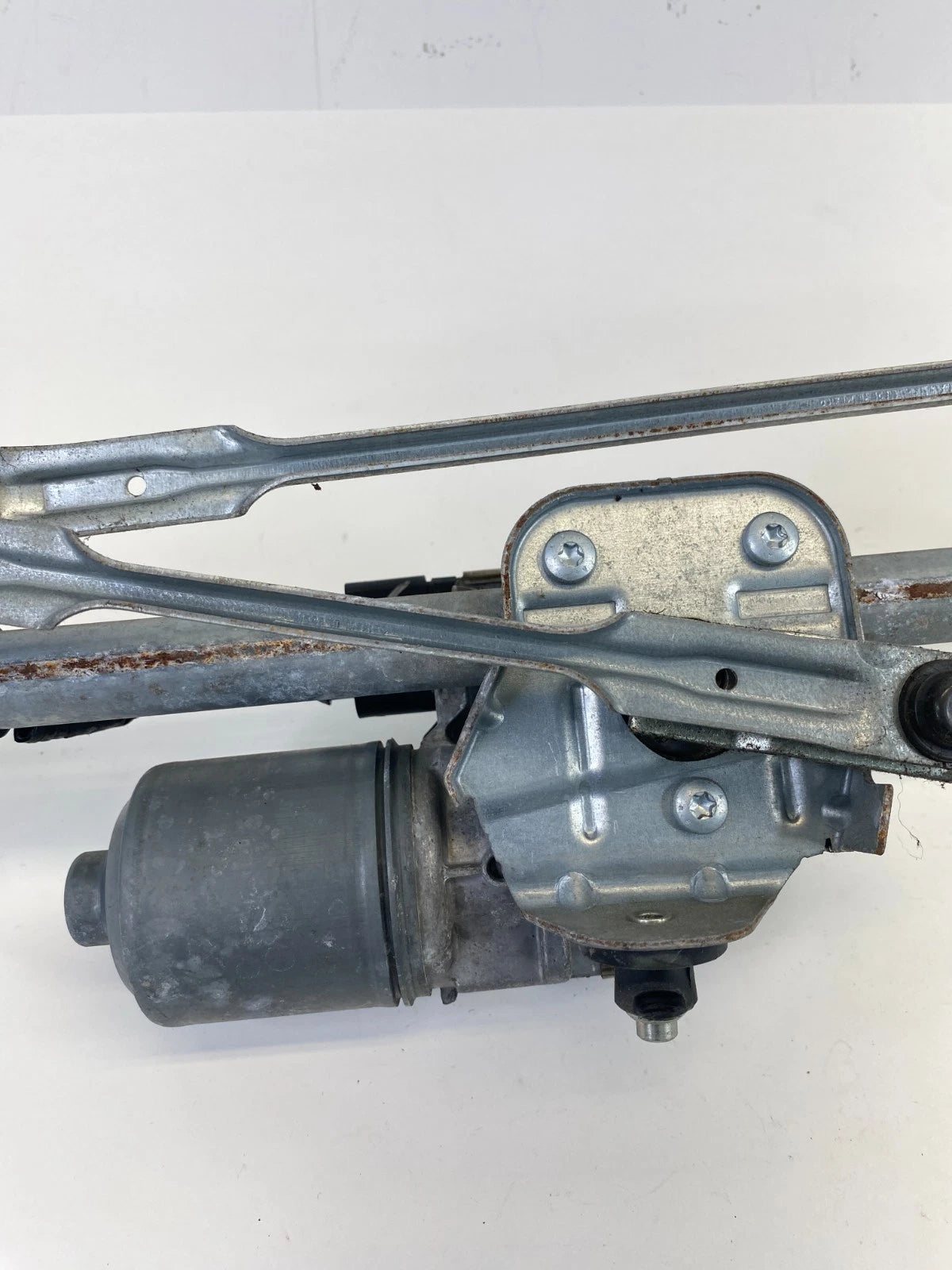 2015-2017 Chrysler 200 Front Windshield Wiper Motor w/ Linkage 68145470AA OEM