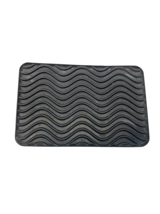 2003-2006 SAAB 9-3 93 SEDAN 4DR CENTER CONSOLE ARMREST REAR RUBBER MAT LINER OEM