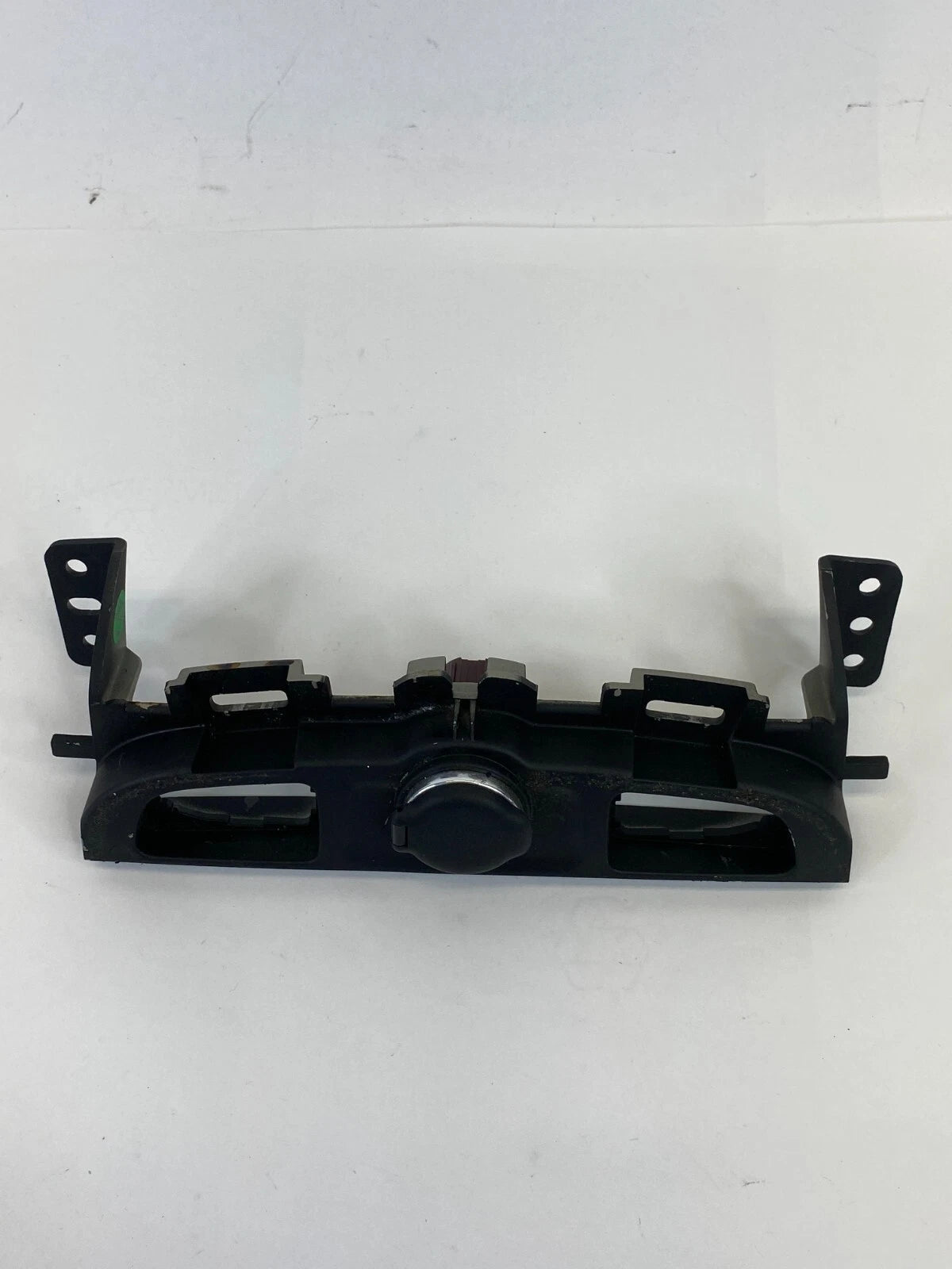2013-2015 CHEVROLET MALIBU DASH POWER OUTLET W/ BEZEL TRIM PANEL COVER OEM