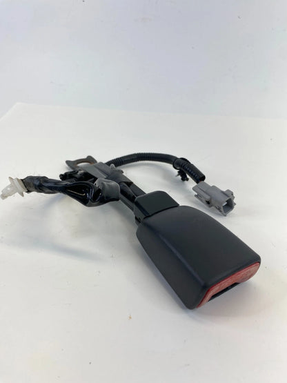 2005-2008 Pontiac Vibe Front Right Seat Belt Buckle 56458-A OEM