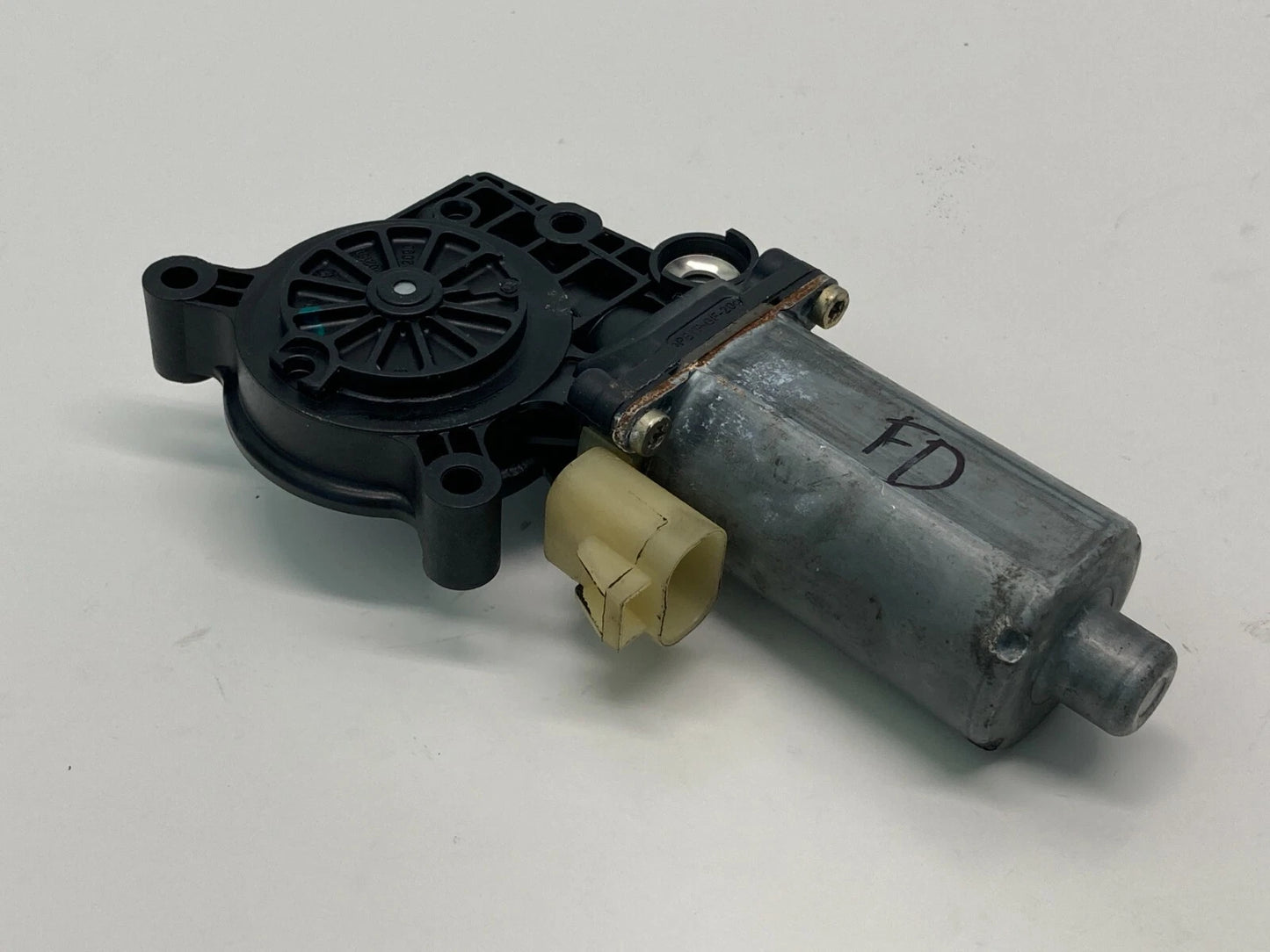 2000-2005 CHEVROLET IMPALA FRONT LEFT DRIVER SIDE DOOR WINDOW MOTOR ASSEMBLY OEM