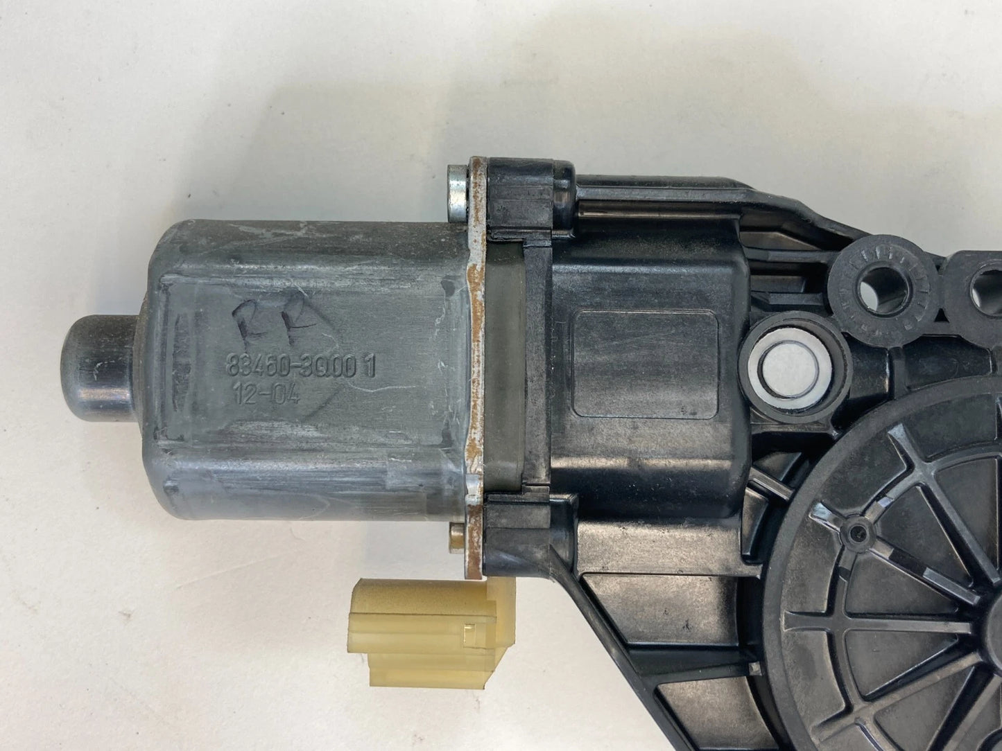 2011-2014 HYUNDAI SONATA REAR RIGHT SIDE DOOR POWER WINDOW MOTOR 83460-3Q001 OEM