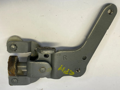 2004-2010 TOYOTA SIENNA REAR RIGHT CENTER SLIDING DOOR HINGE ROLLER RAIL OEM