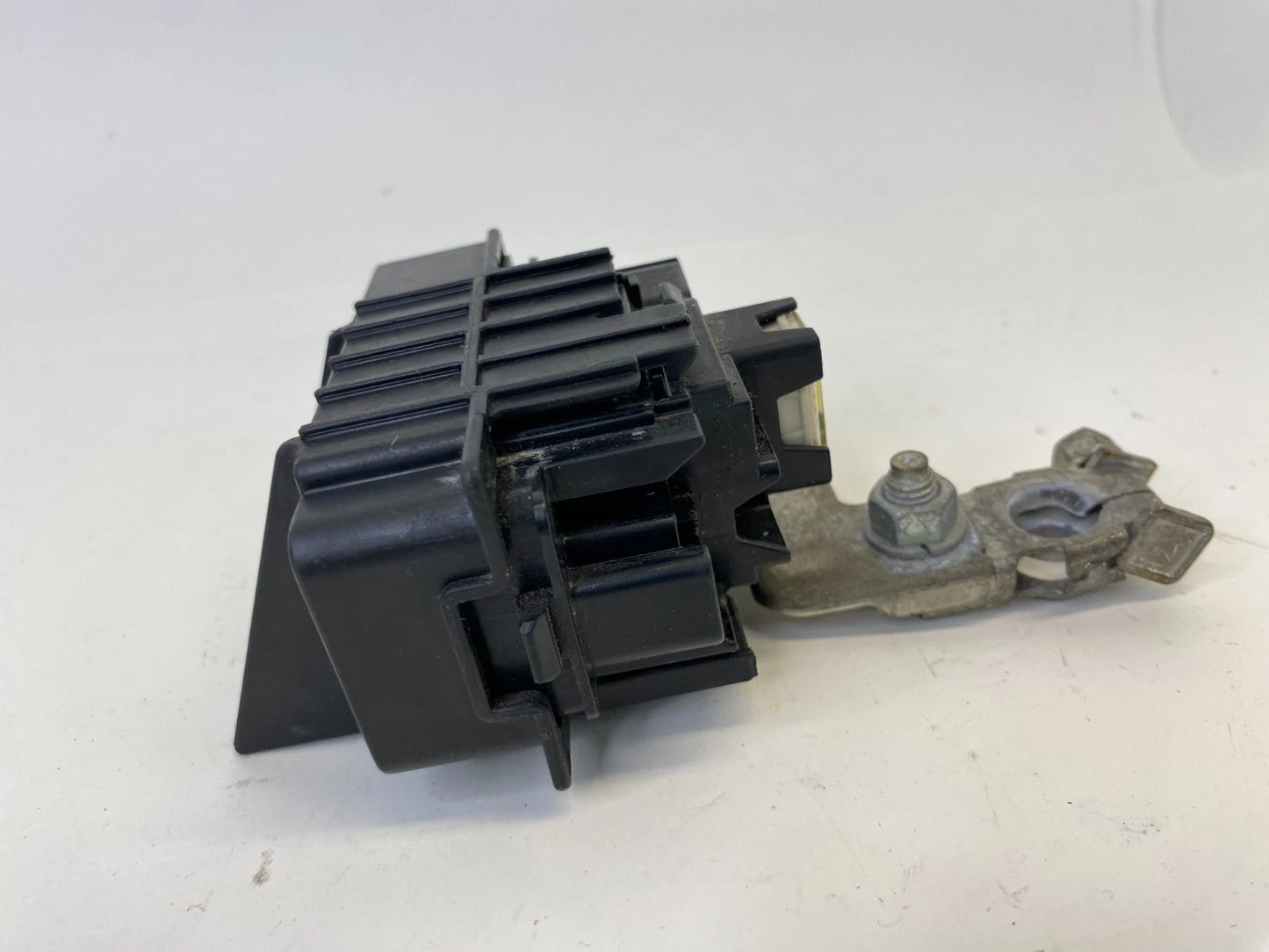 2004-2009 TOYOTA PRIUS BATTERY POSITIVE TERMINAL RELAY JUNCTION FUSE BOX OEM