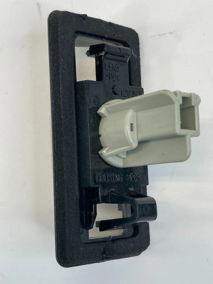 2014-2015 NISSAN ROGUE SELECTED REAR TRUNK LICENSE PLATE LIGHT LAMP ASSEMBLY OEM