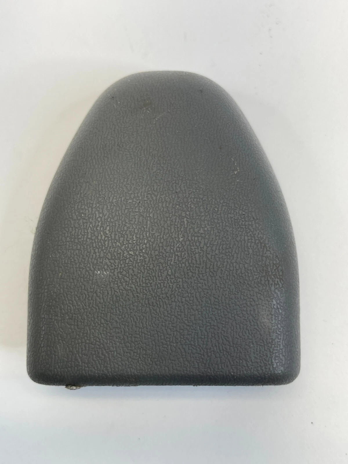 2002-2006 TOYOTA CAMRY FRONT LEFT SEAT BELT RETRACTOR LOWER ANCHOR LID COVER OEM