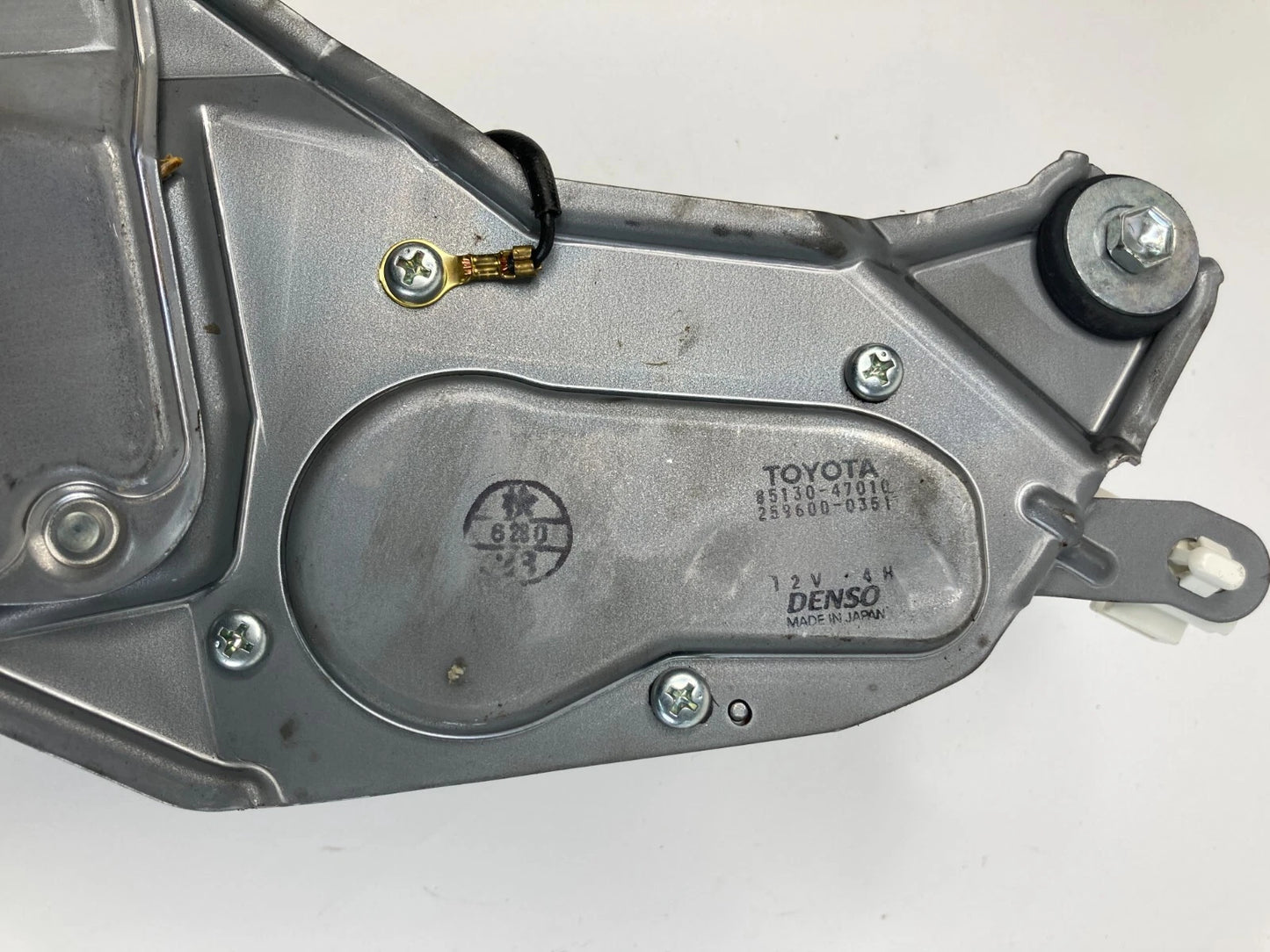 2004-2009 TOYOTA PRIUS REAR WINDSHIELD WIPER MOTOR ASSY 8513047010 OEM
