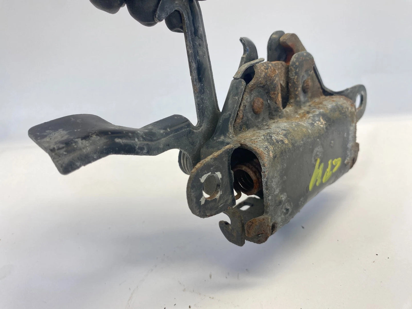 2004-2010 TOYOTA SIENNA FRONT HOOD LOCK LATCH RELEASE ACTUATOR ASSEMBLY