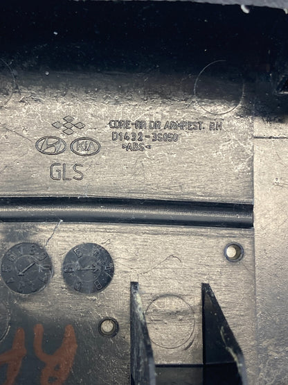 11-14 Hyundai Sonata Rear Right Side Interior Door Armrest Panel D14323S050 OEM