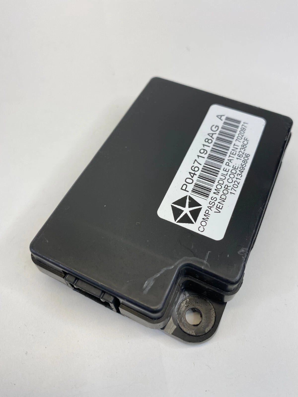 2011-2014 DODGE AVENGER 2.4L COMPASS & TEMPERATURE CONTROL MODULE P04671918AG