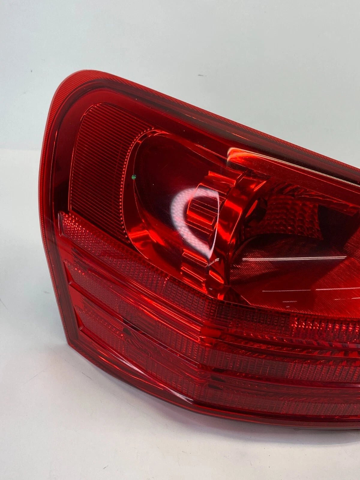 2008-2013 NISSAN ROGUE 2014 2015 ROGUE SELECT REAR LEFT OUTER TAIL LIGHT OEM
