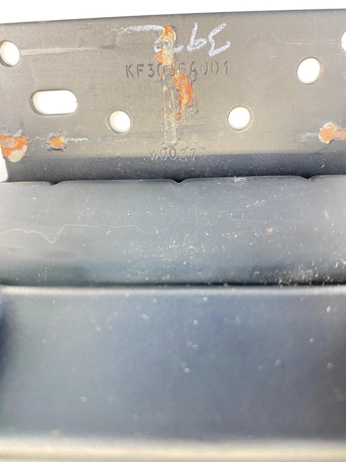 2008-2011 MERCURY MARINER CENTER CONSOLE LID ARMREST ARM REST KF3036A001 OEM