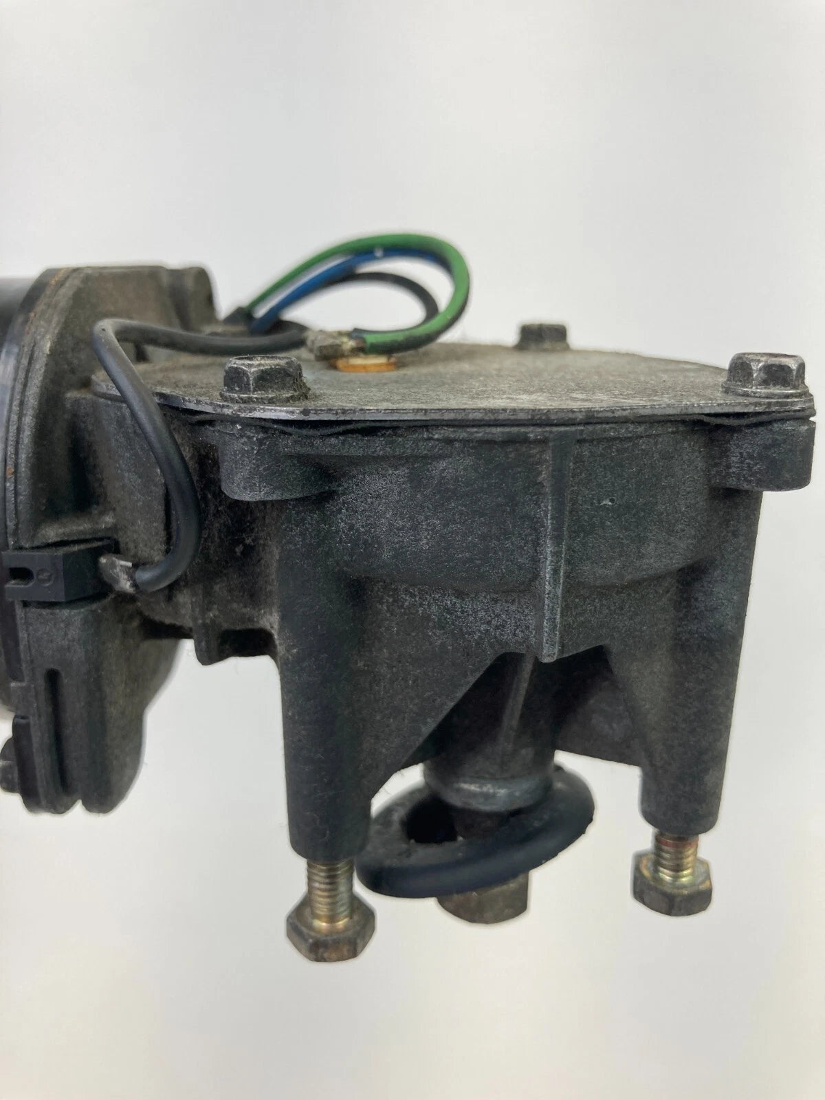 2002-2007 JEEP LIBERTY FRONT WINDSHIELD WIPER MOTOR ASSEMBLY OEM