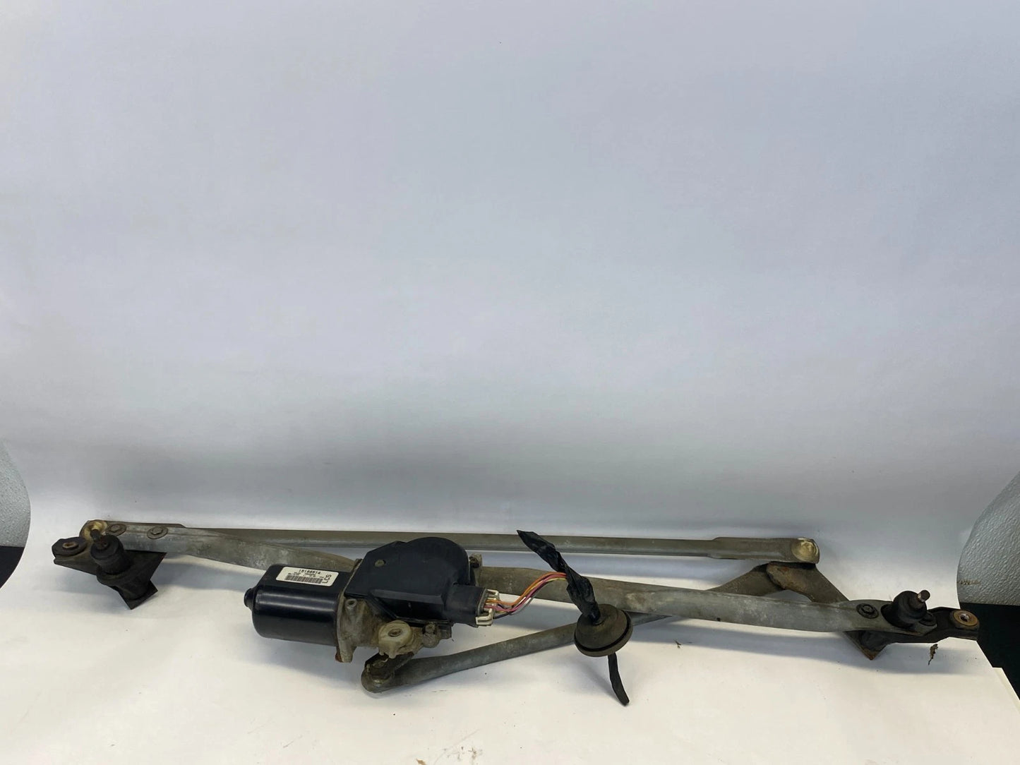 2003 03 CHEVY TAHOE YUKON FRONT WINDSHIELD WIPER MOTOR W/ LINKAGE 15166514 OEM