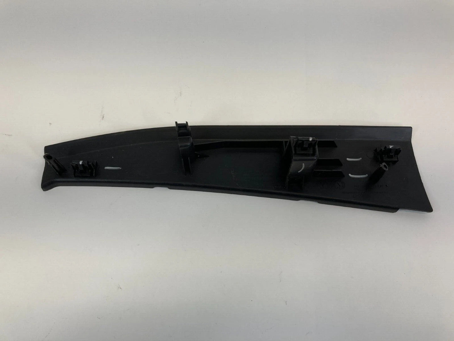 2013-2016 FORD FUSION LEFT INNER A PILLAR WINDSHIELD TRIM COVER DS73-F026A23-BAW