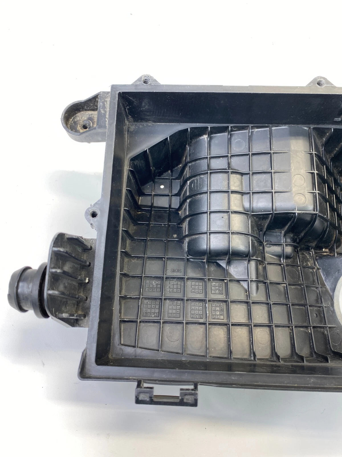 2003-2011 SAAB 9-3 2.0L AIR INTAKE CLEANER LOWER COVER BODY HOUSING 52499LS
