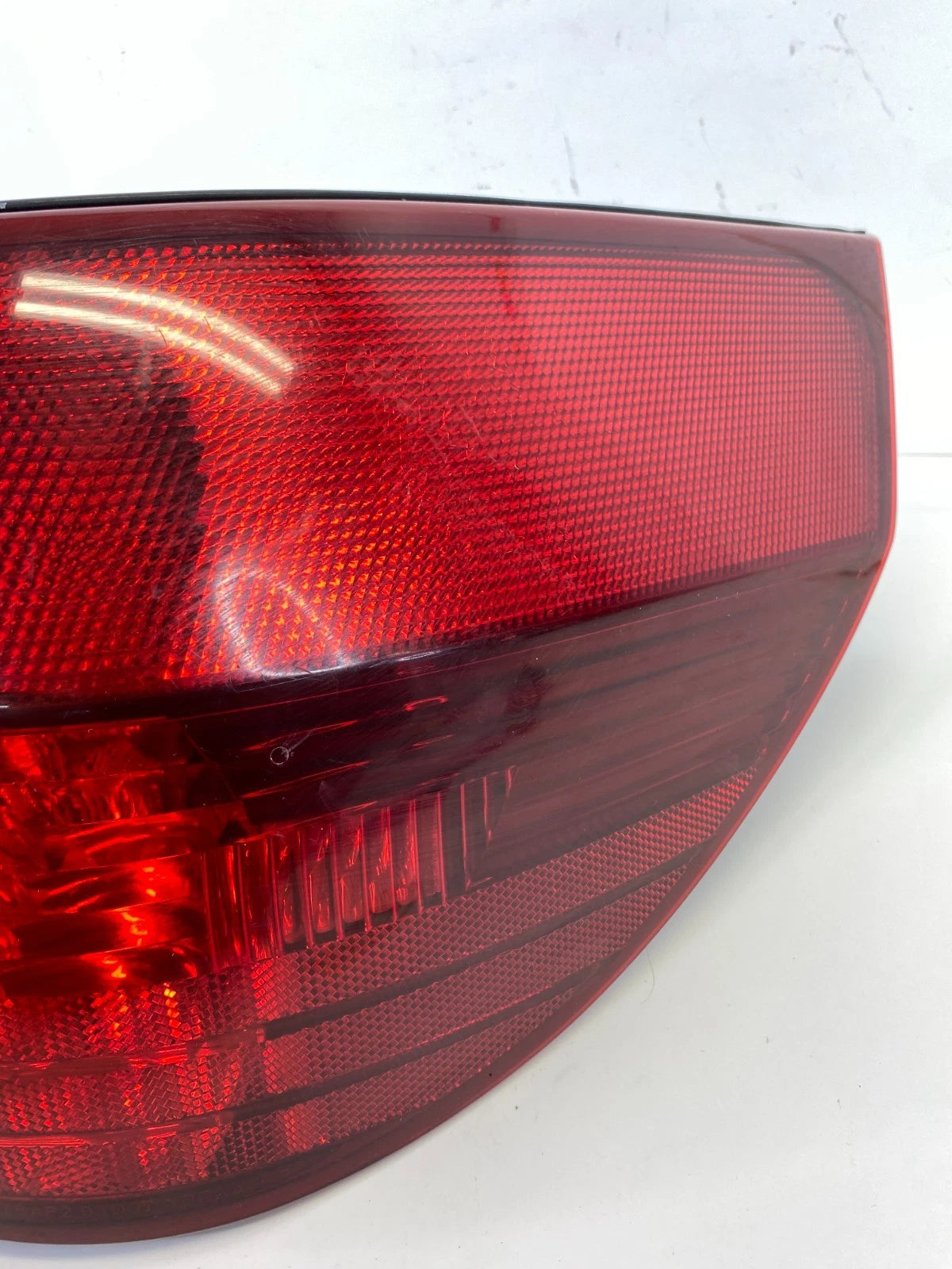 2004 2005 TOYOTA SIENNA PASSENGER RIGHT REAR TAIL LIGHT LAMP UNIT 81550AE010 OEM