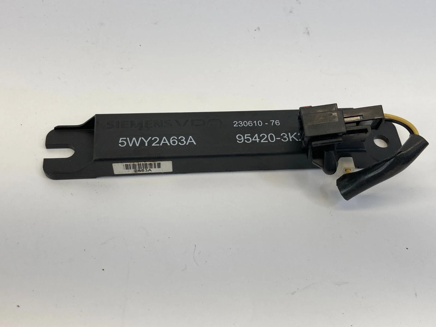 2011-2014 HYUNDAI SONATA TRUNK SMART KEYLESS ENTRY ANTENNA MODULE 95420-3K200