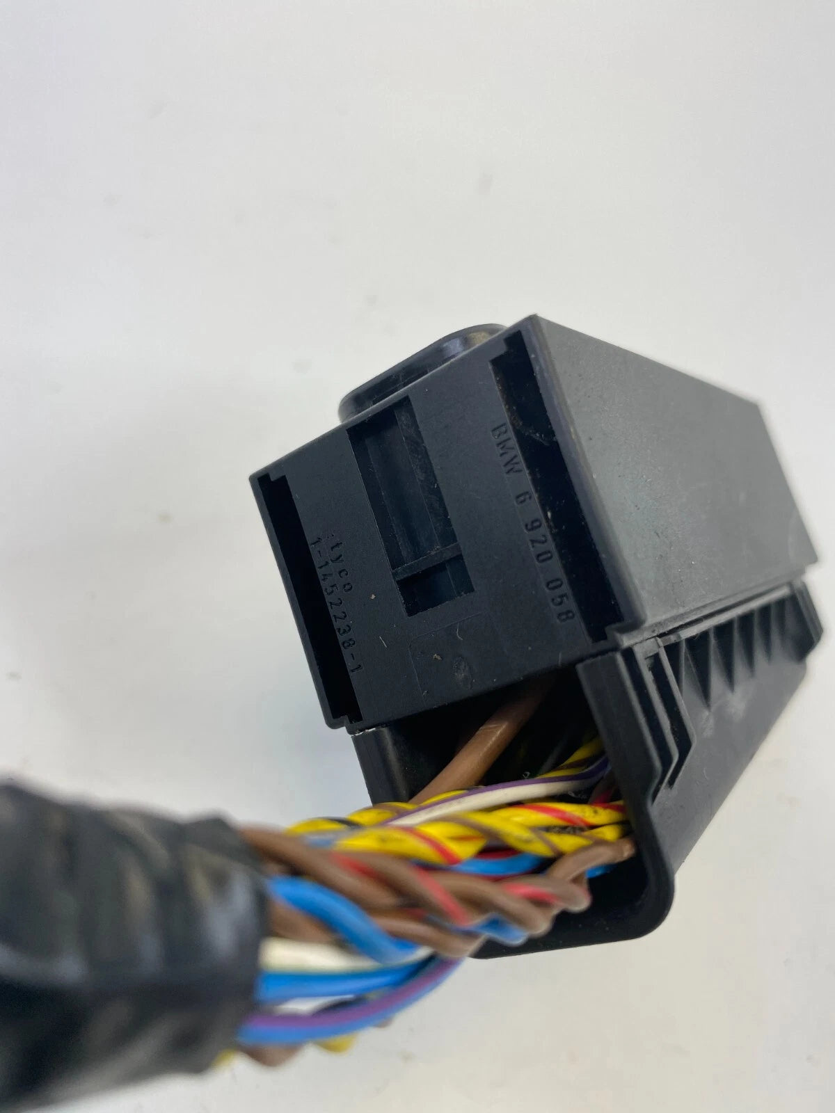 2004-2010 BMW X3 ABS ANTI-LOCK BRAKE PUMP CONNECTOR PLUG HARNESS OEM 1452240-1